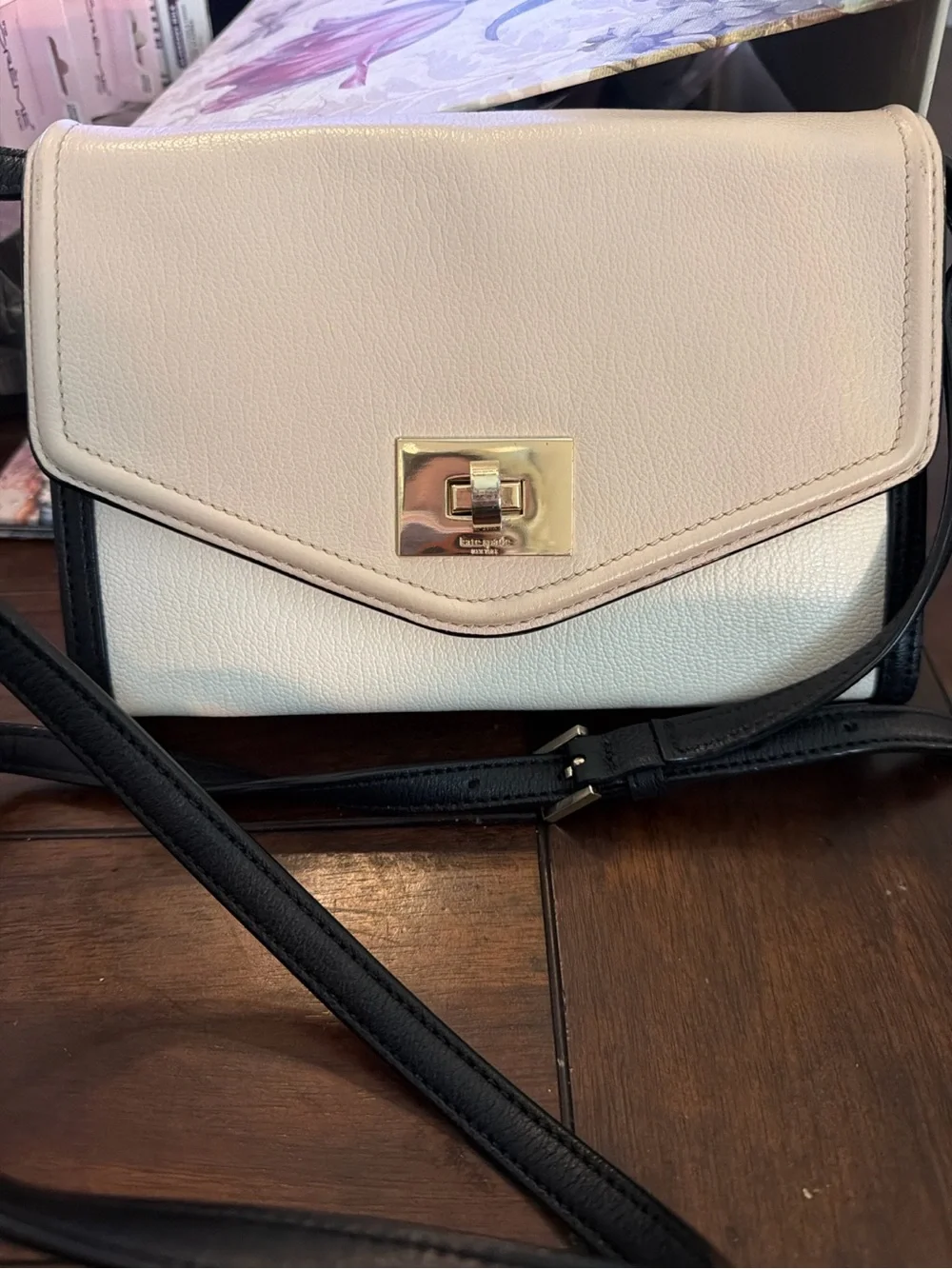 Kate Spade ♠️ New York Cream and Black Turnlock Crossbody Bag EUC